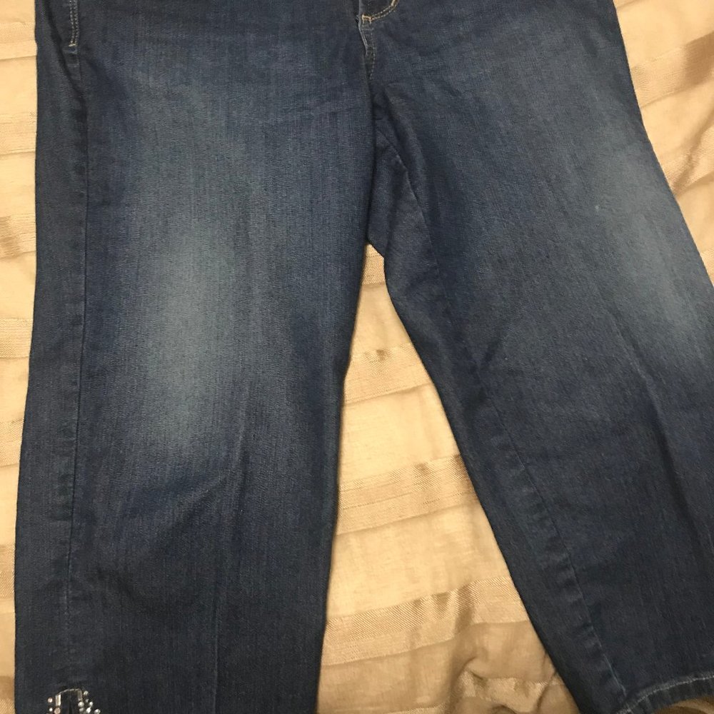 capris
